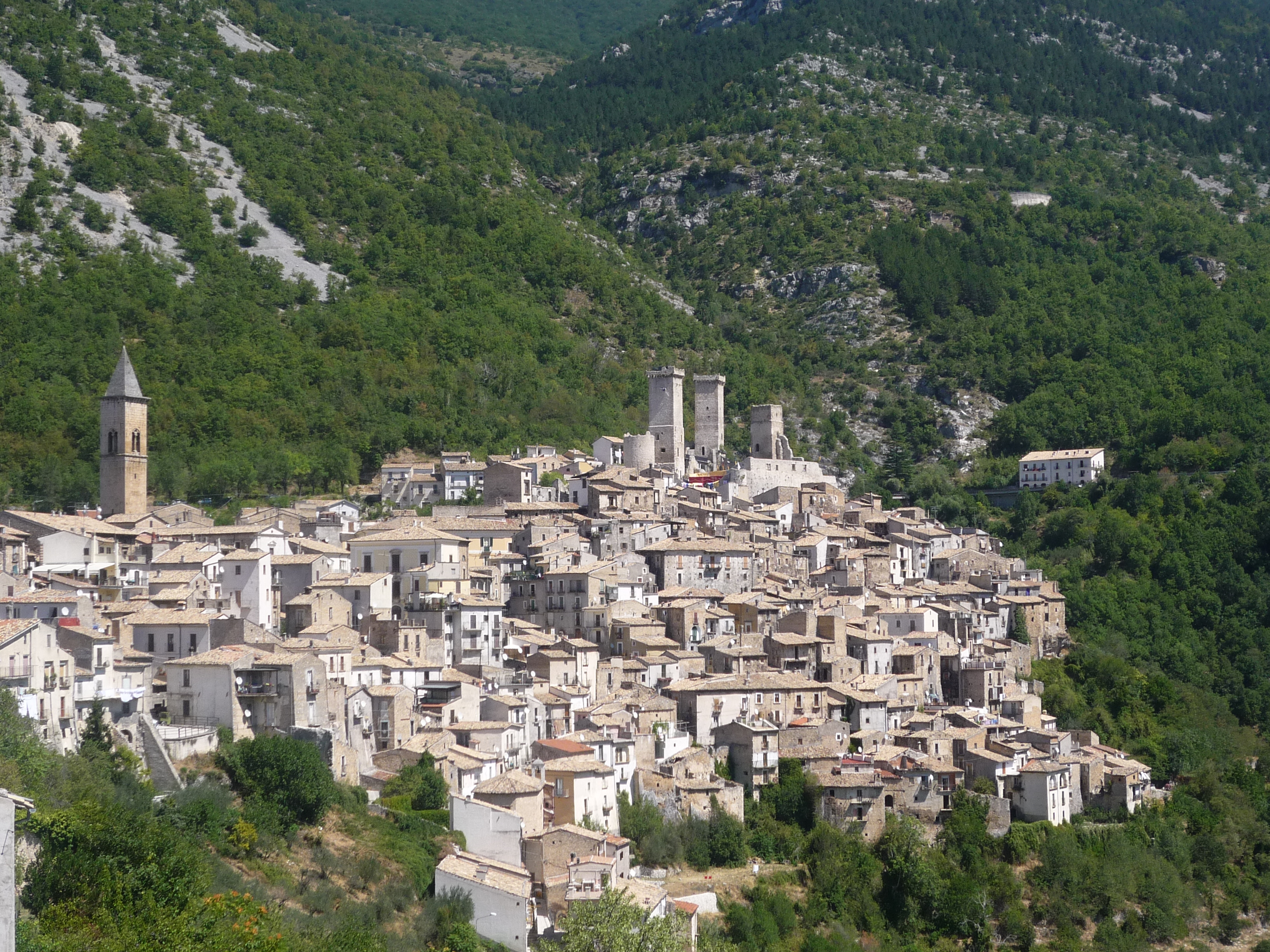 Pacentro a borgo Delle Torri