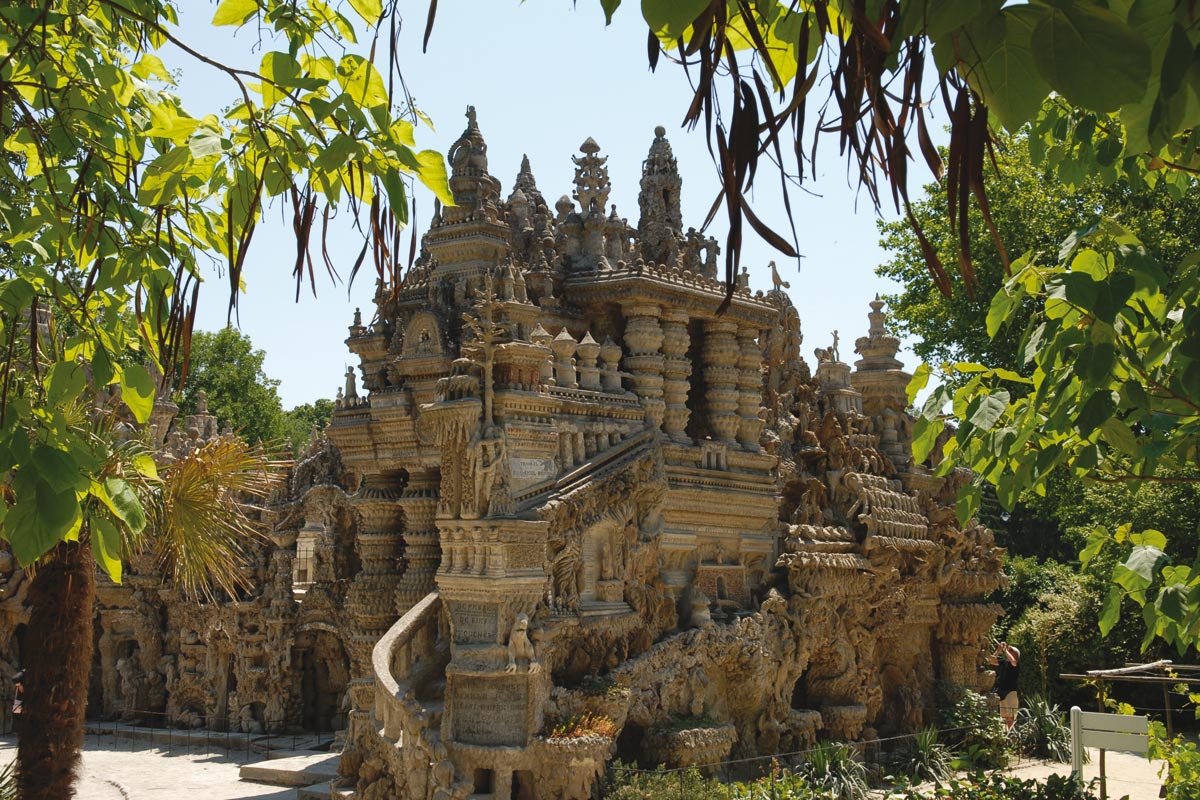 પેલેસ આદર્શ