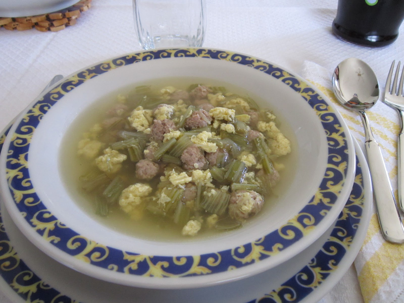 Cardone bouillon med pallottin 