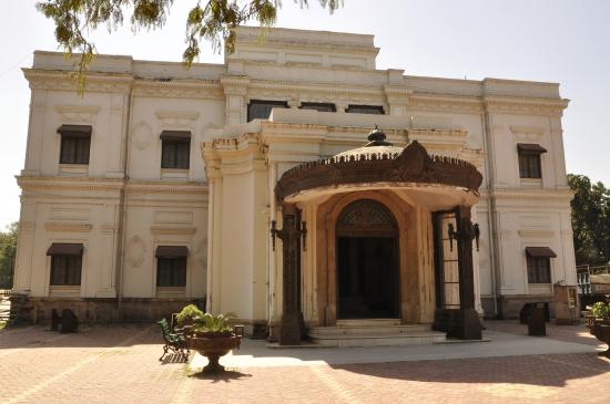 Lal Baag Palace