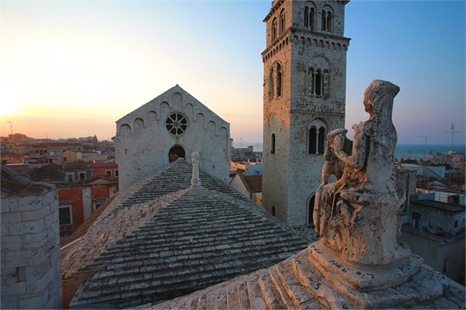 Barletta: Ardeaglais de Santa Maria Magg ...