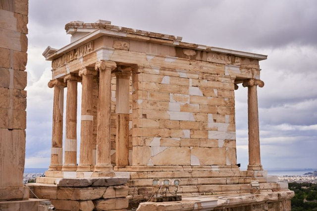 Le temple d'Athéna Nike : Un aperçu de ...