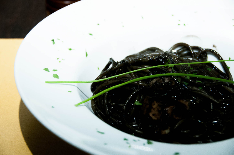Pasta le squid dúch