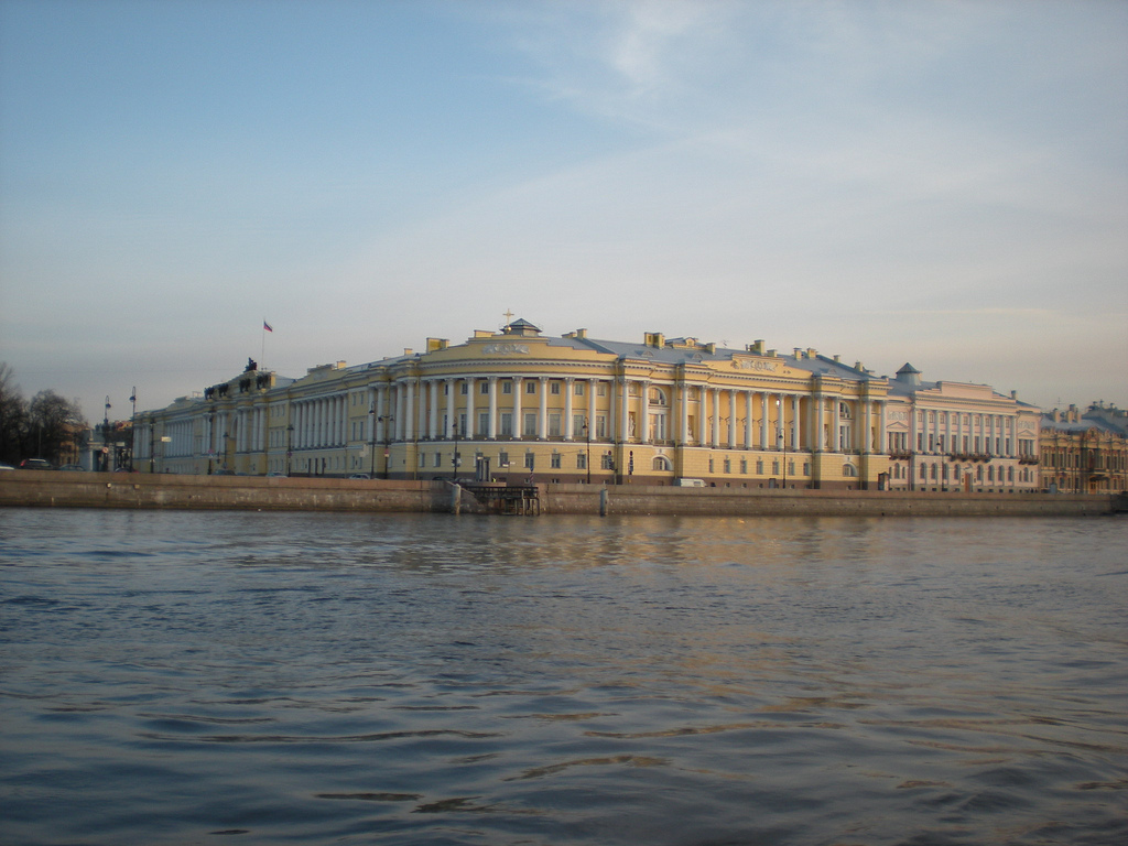Senat og Synodebygning